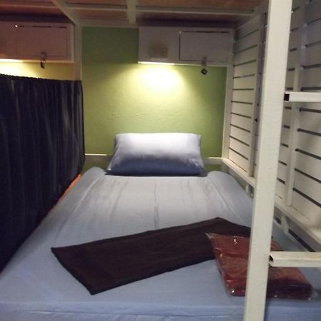Sleep Tight Hostel At Koh Phangan Haad Rin Exterior photo