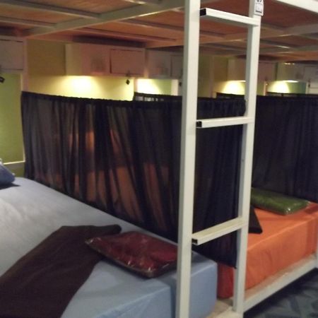 Sleep Tight Hostel At Koh Phangan Haad Rin Exterior photo