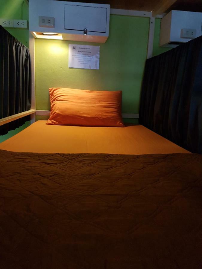 Sleep Tight Hostel At Koh Phangan Haad Rin Exterior photo